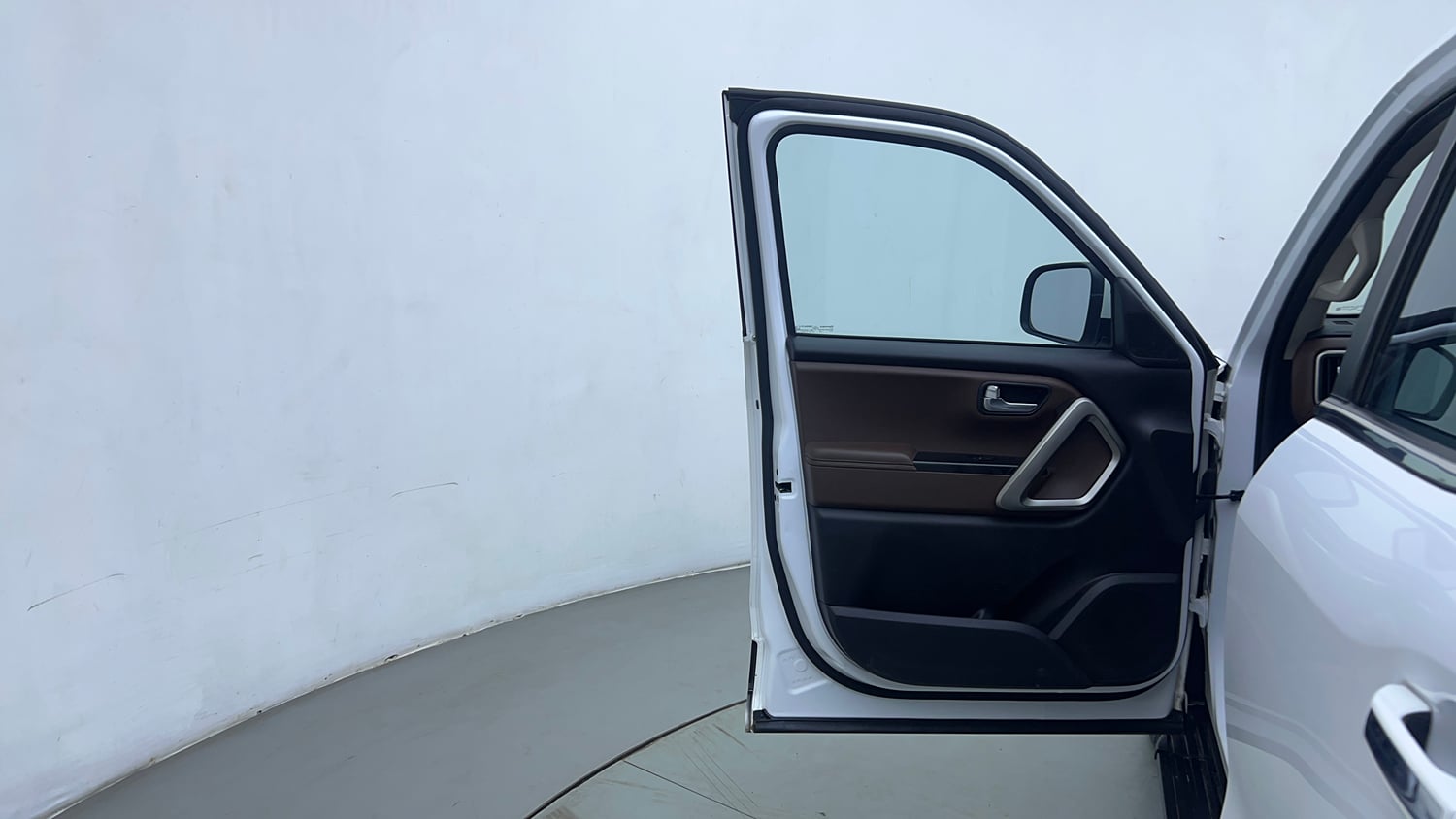 Used 2024 Mahindra Scorpio N Z8 L Diesel AT 2WD 7 STR Diesel Automatic interior LEFT FRONT DOOR OPEN VIEW