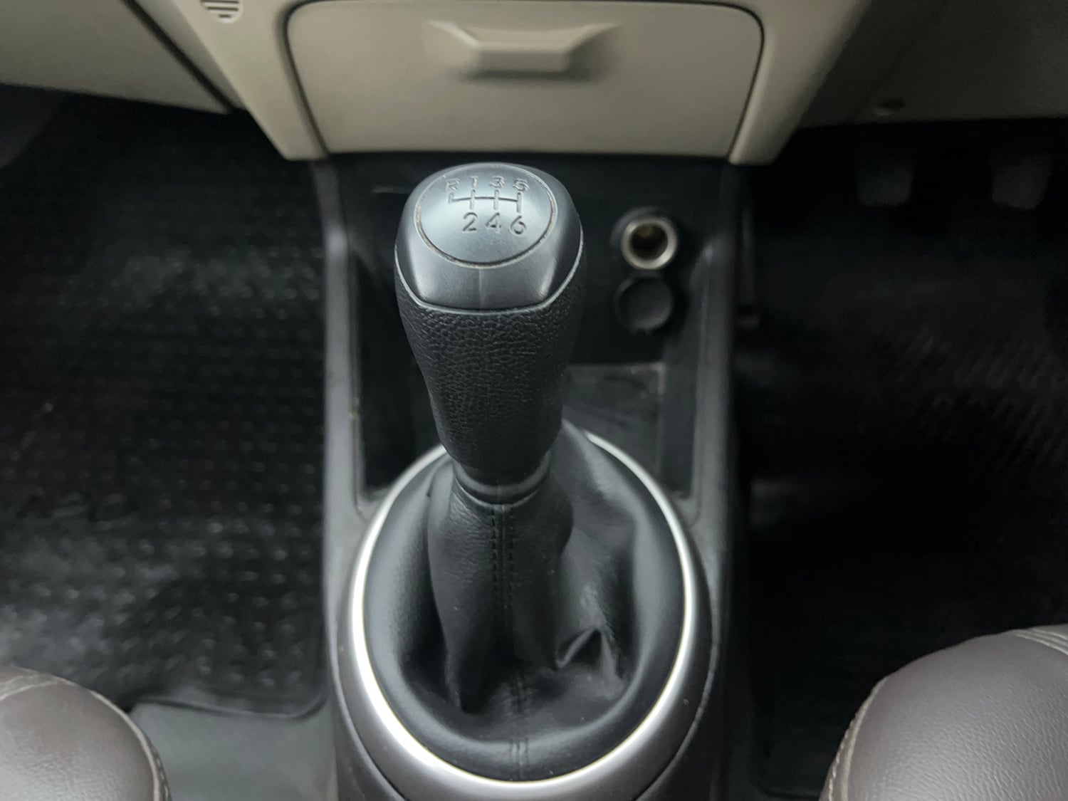 Used 2012 Hyundai i20 Asta 1.4 CRDI Diesel Manual interior GEAR  KNOB VIEW