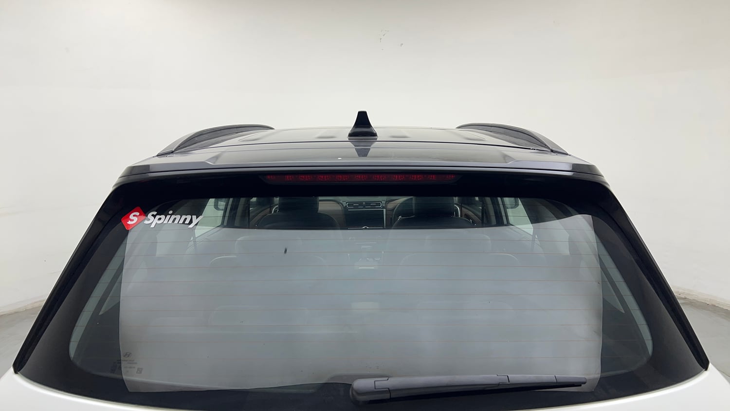 Used 2022 Hyundai Alcazar Signature (O) 6 STR 2.0 Petrol AT Dual Tone Petrol Automatic exterior BACK WINDSHIELD VIEW