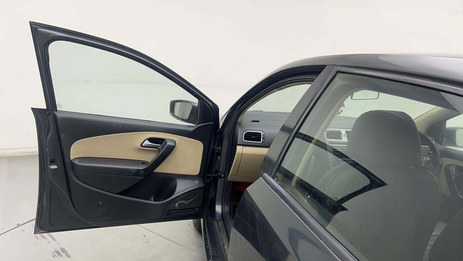 Used 2015 Volkswagen Polo Highline1.2L (P) Petrol Manual interior LEFT FRONT DOOR OPEN VIEW