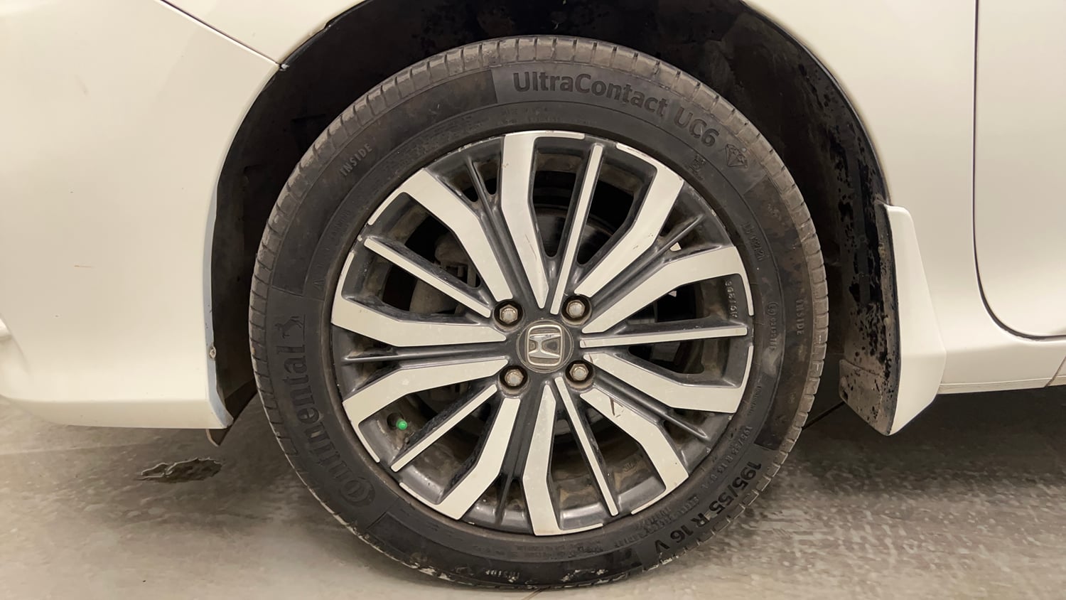 Used 2017 Honda City ZX CVT Petrol Petrol Automatic tyres LEFT FRONT TYRE RIM VIEW