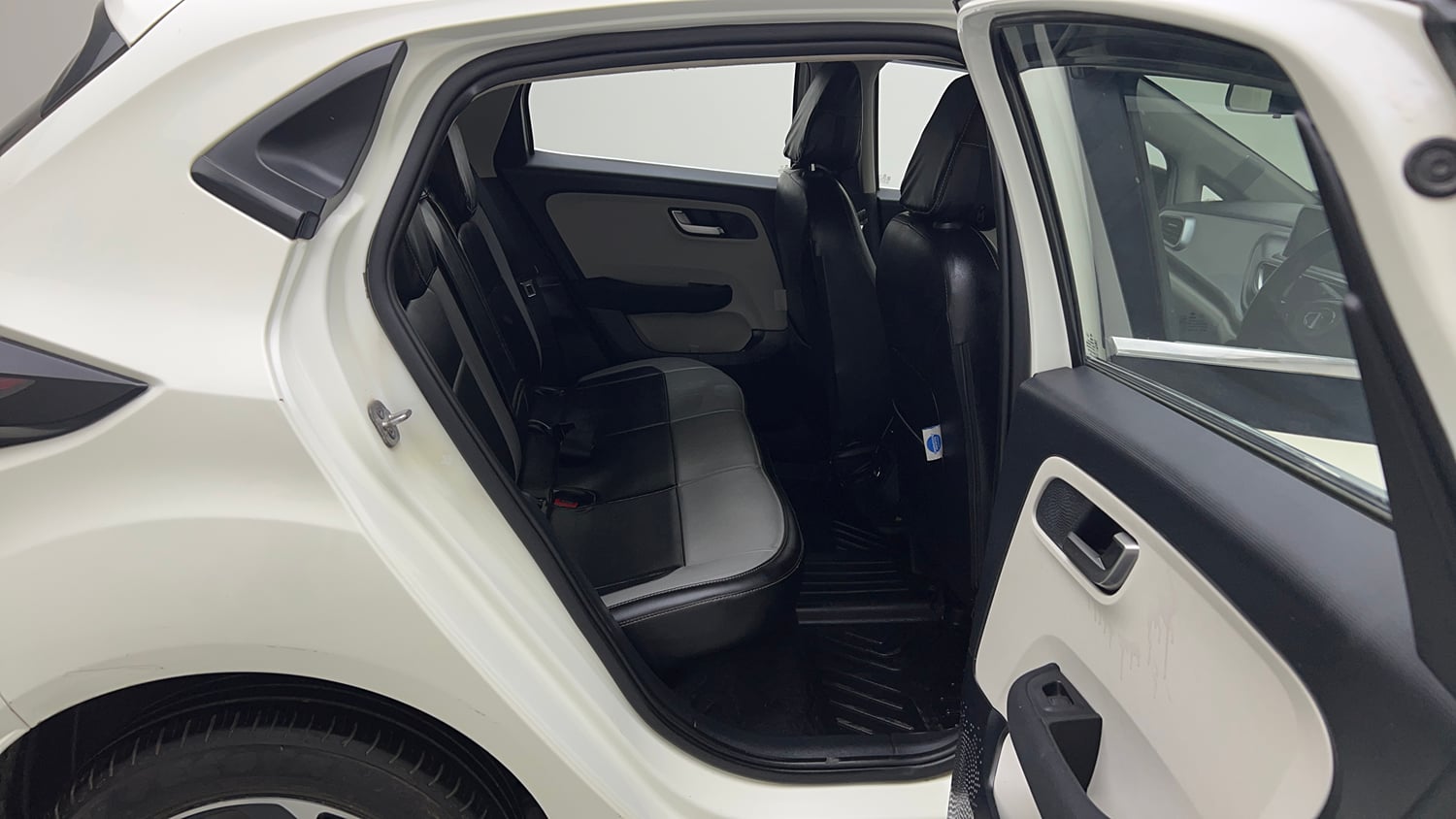 Used 2023 Tata Altroz XZA Petrol Petrol Automatic interior RIGHT SIDE REAR DOOR CABIN VIEW