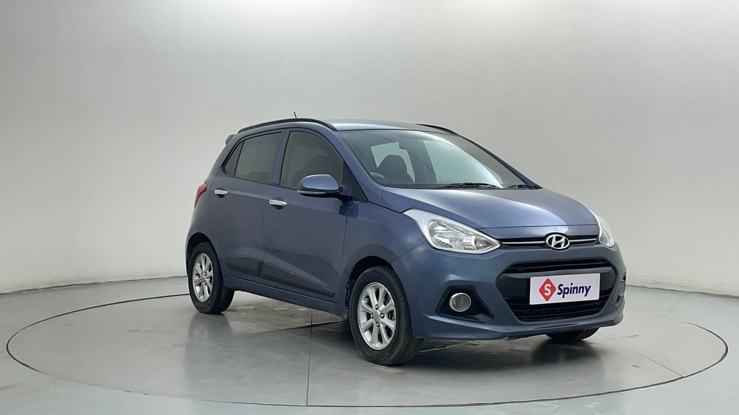 Used 2014 Hyundai Grand i10 Asta AT 1.2 Kappa VTVT Petrol Automatic exterior RIGHT FRONT CORNER VIEW