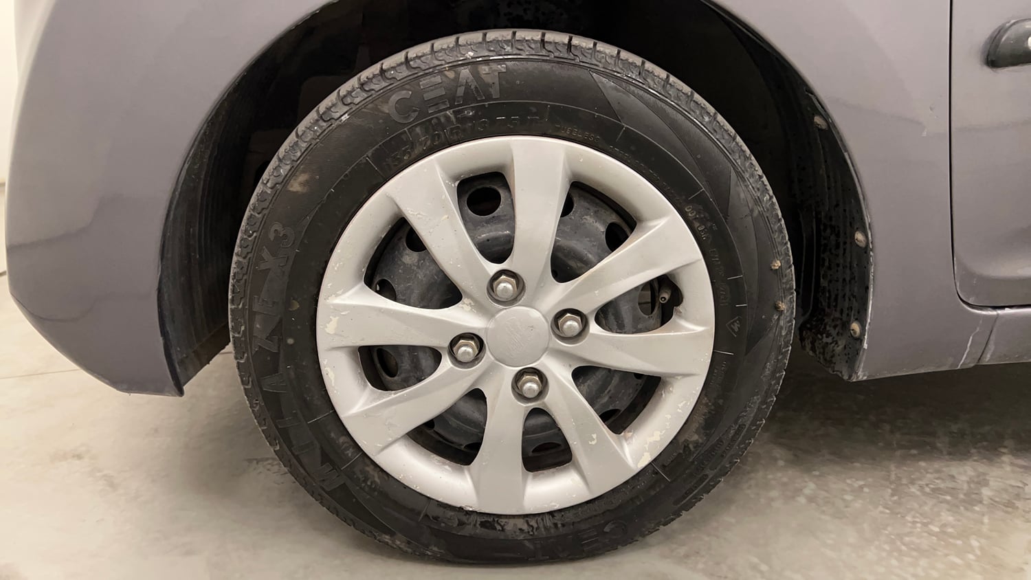 Used 2017 Hyundai Eon Magna + Petrol Manual tyres LEFT FRONT TYRE RIM VIEW