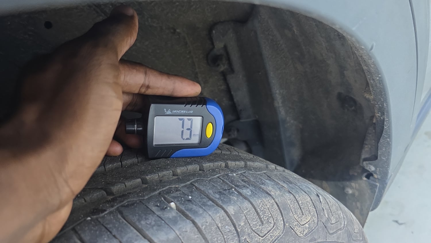 Used 2024 Tata Nexon Creative Plus 1.2 Revotron Petrol 6MT Petrol Manual tyres RIGHT REAR TYRE TREAD VIEW