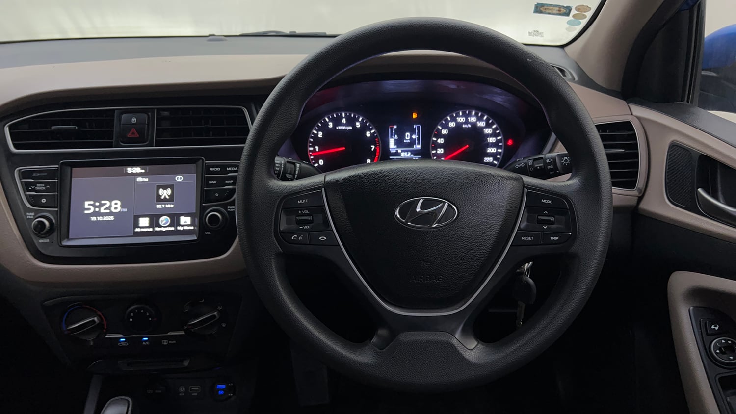 Used 2019 Hyundai Elite i20 Sportz Plus 1.2 CVT Petrol Automatic interior STEERING VIEW