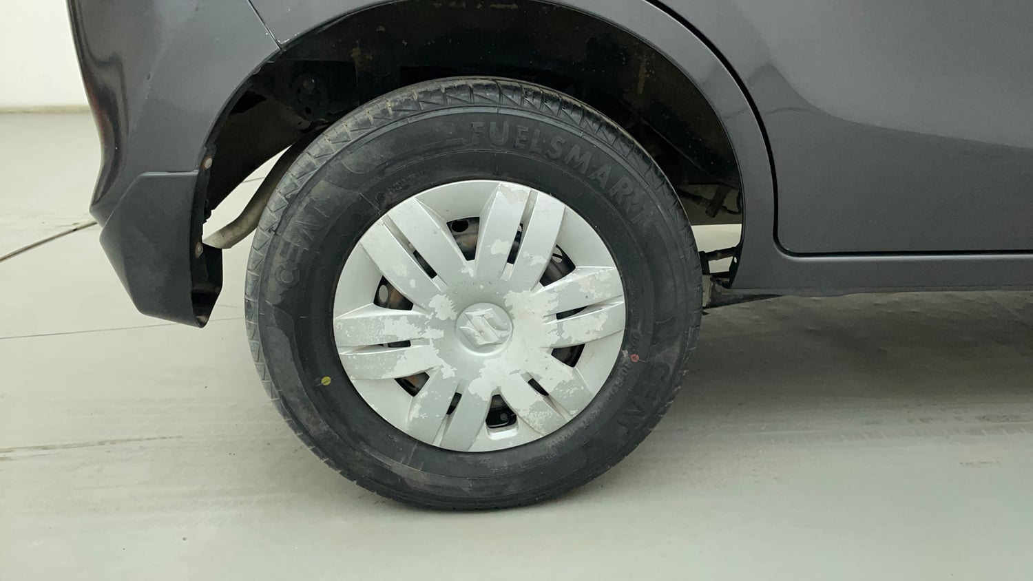 Used 2022 Maruti Suzuki Alto 800 LXi (O) Petrol Manual tyres RIGHT REAR TYRE RIM VIEW