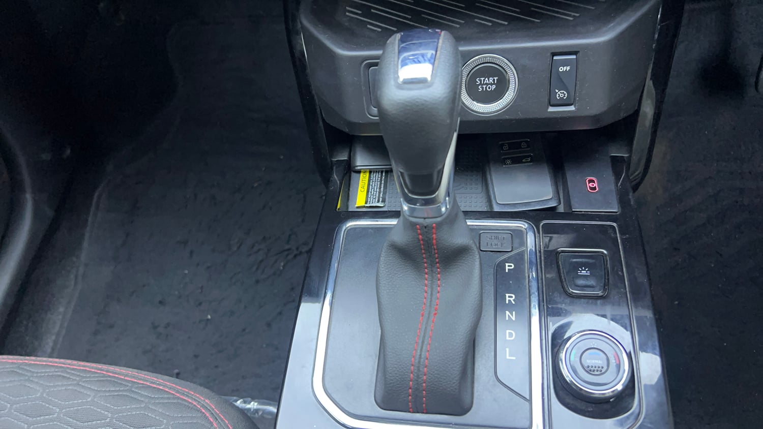 Used 2022 Renault Kiger RXZ Turbo CVT Petrol Automatic interior GEAR  KNOB VIEW