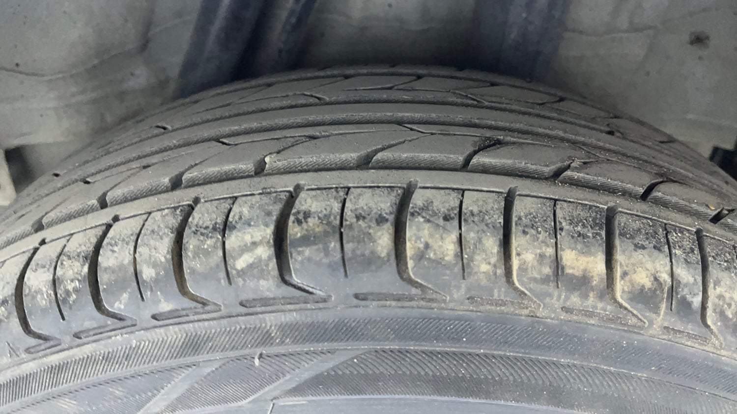 Used 2015 Honda City SV CVT Petrol Automatic tyres LEFT REAR TYRE TREAD VIEW