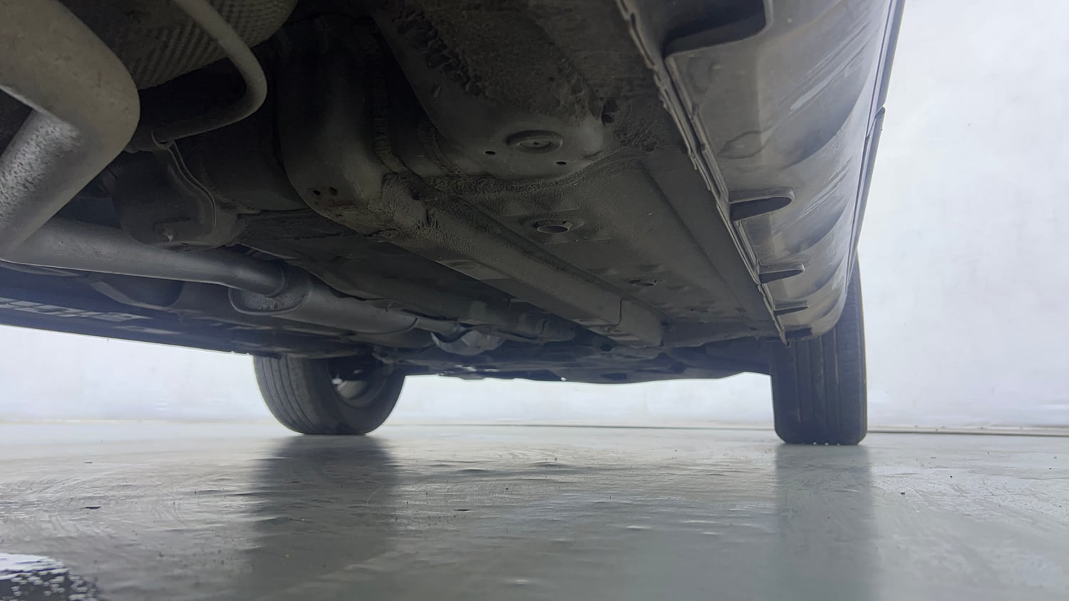 Used 2022 Hyundai Venue SX Plus 1.0 Turbo DCT Petrol Automatic extra REAR RIGHT UNDERBODY VIEW