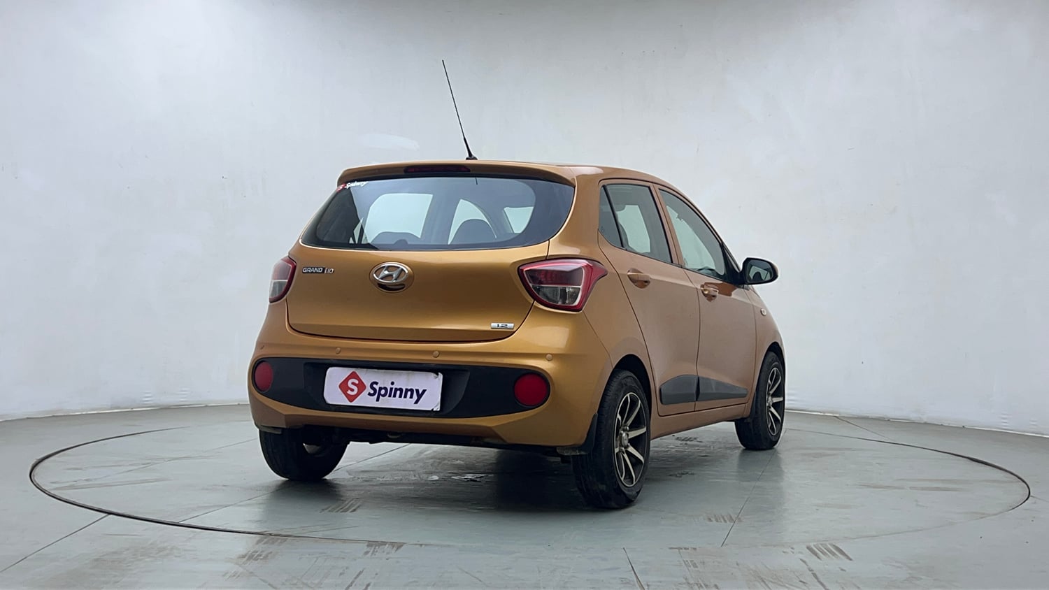 Used 2018 Hyundai Grand i10 Magna 1.2 Kappa VTVT Petrol Manual exterior RIGHT REAR CORNER VIEW