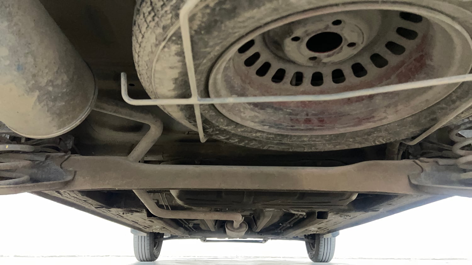 Used 2025 Renault Triber RXL Petrol Manual extra REAR UNDERBODY VIEW (TAKEN FROM REAR)