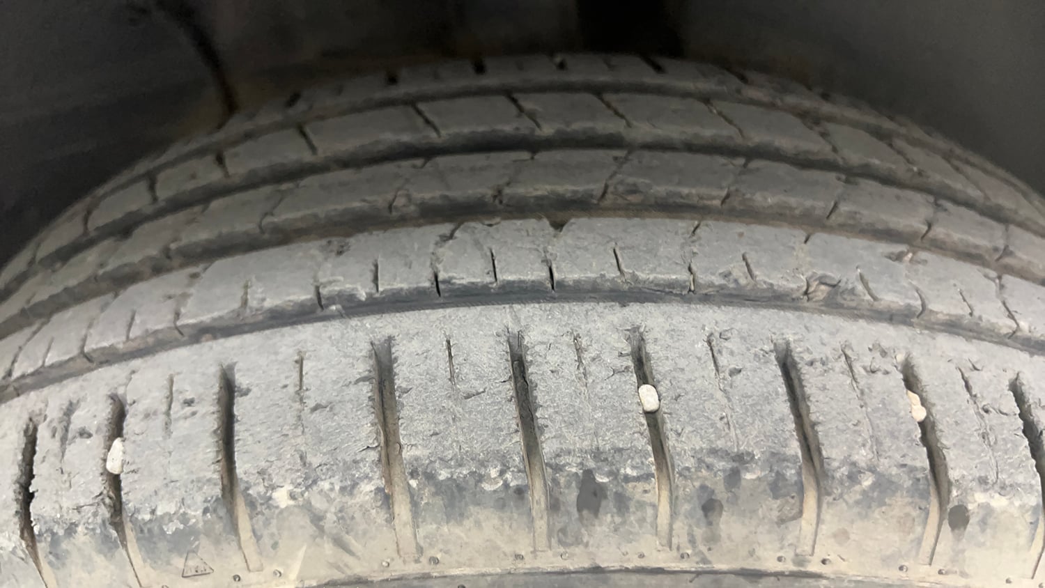 Used 2022 Tata Punch Accomplished Dazzle Pack MT Petrol Manual tyres LEFT REAR TYRE TREAD VIEW