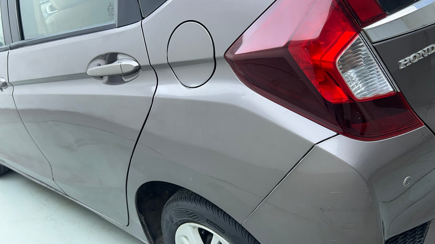 Used 2016 Honda Jazz V AT Petrol Petrol Automatic dents MINOR DENT