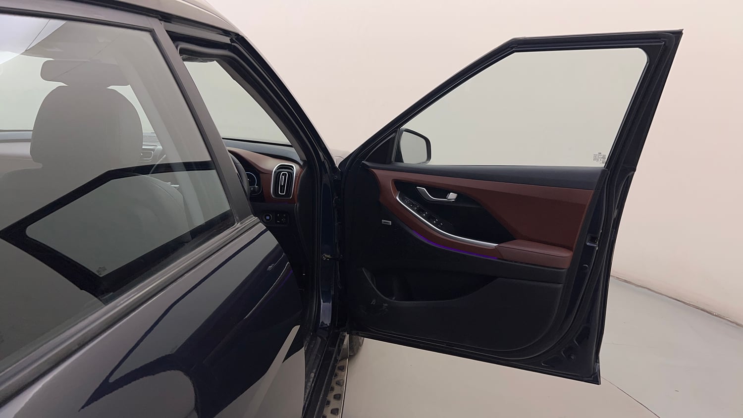 Used 2022 Hyundai Alcazar Signature (O) 7 Seater 1.5 Diesel AT Diesel Automatic interior RIGHT FRONT DOOR OPEN VIEW