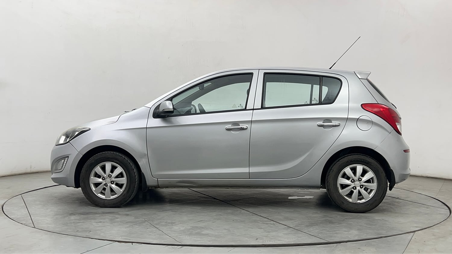 Used 2012 Hyundai i20 Asta 1.4 CRDI Diesel Manual exterior LEFT SIDE VIEW