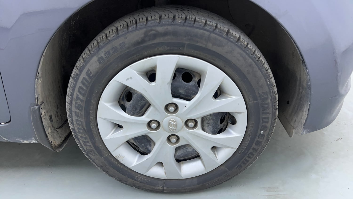 Used 2016 Hyundai Grand i10 Sportz 1.2 Kappa VTVT Petrol Manual tyres RIGHT FRONT TYRE RIM VIEW