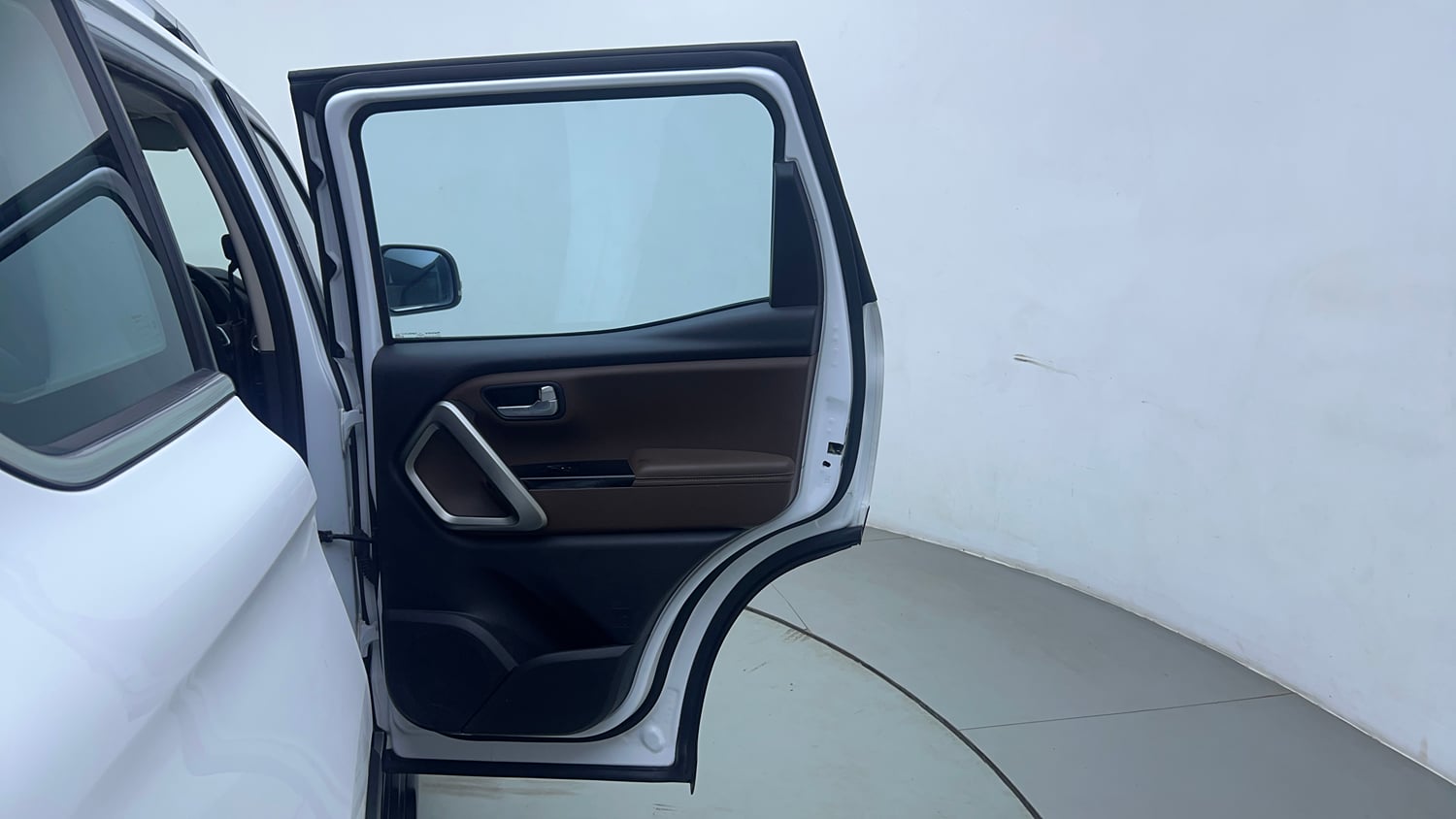 Used 2024 Mahindra Scorpio N Z8 L Diesel AT 2WD 7 STR Diesel Automatic interior RIGHT REAR DOOR OPEN VIEW