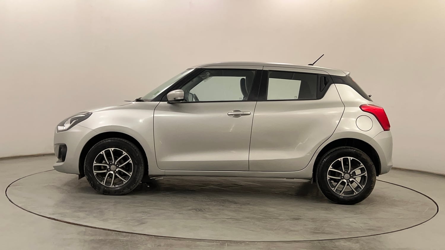 Used 2019 Maruti Suzuki Swift ZXi Plus Petrol Manual exterior LEFT SIDE VIEW