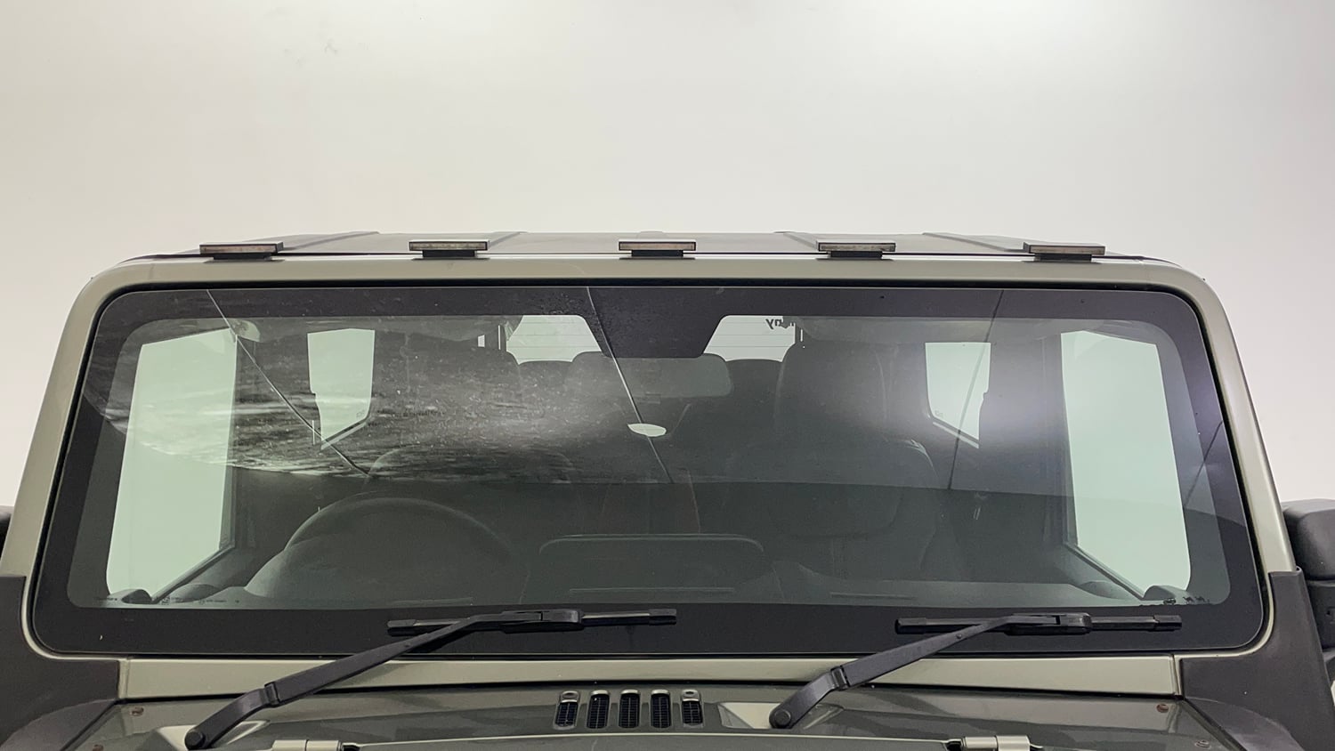 Used 2021 mahindra Thar LX Hard Top Petrol AT 4WD Petrol Automatic exterior FRONT WINDSHIELD VIEW