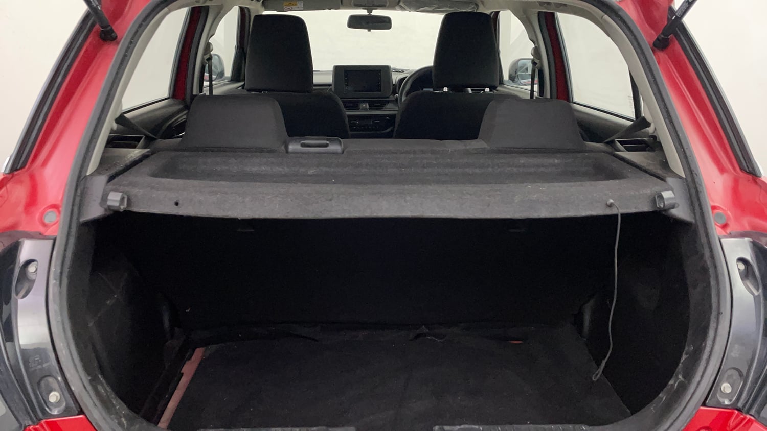 Used 2024 Maruti Suzuki Swift VXi (O) AMT Petrol Automatic interior DICKY INSIDE VIEW