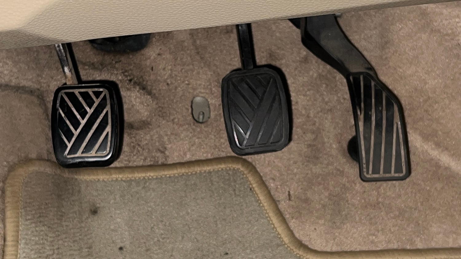 Used 2015 Maruti Suzuki Swift Dzire ZXI Petrol Manual interior PEDALS VIEW