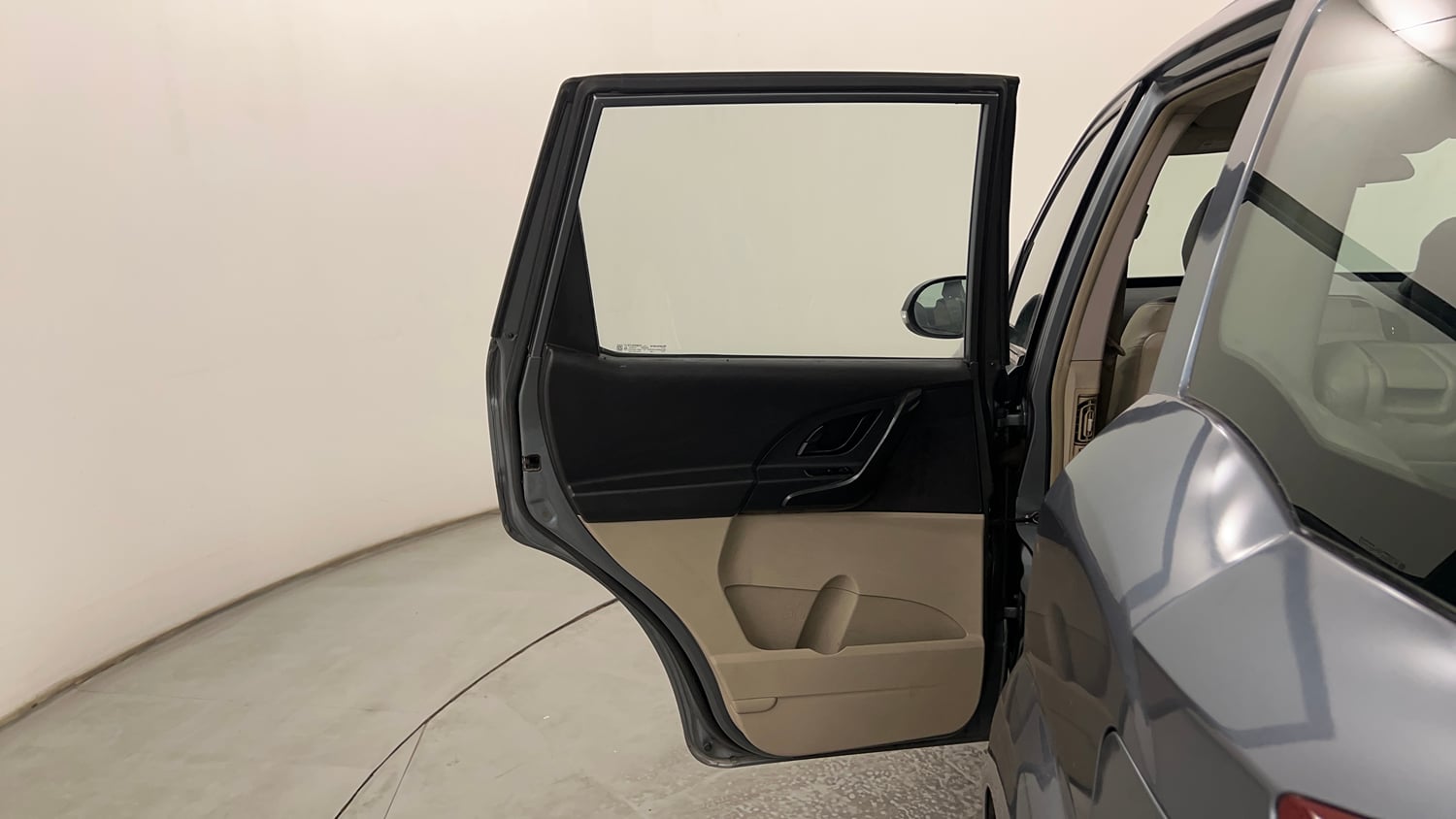 Used 2016 Mahindra XUV500 W4 Diesel Manual interior LEFT REAR DOOR OPEN VIEW