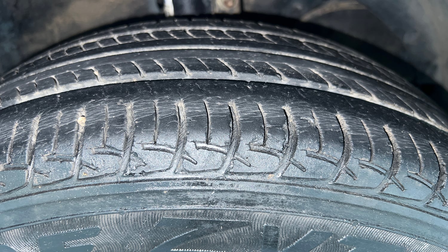 Used 2018 Maruti Suzuki Baleno Delta 1.2 Petrol Manual tyres RIGHT FRONT TYRE TREAD VIEW