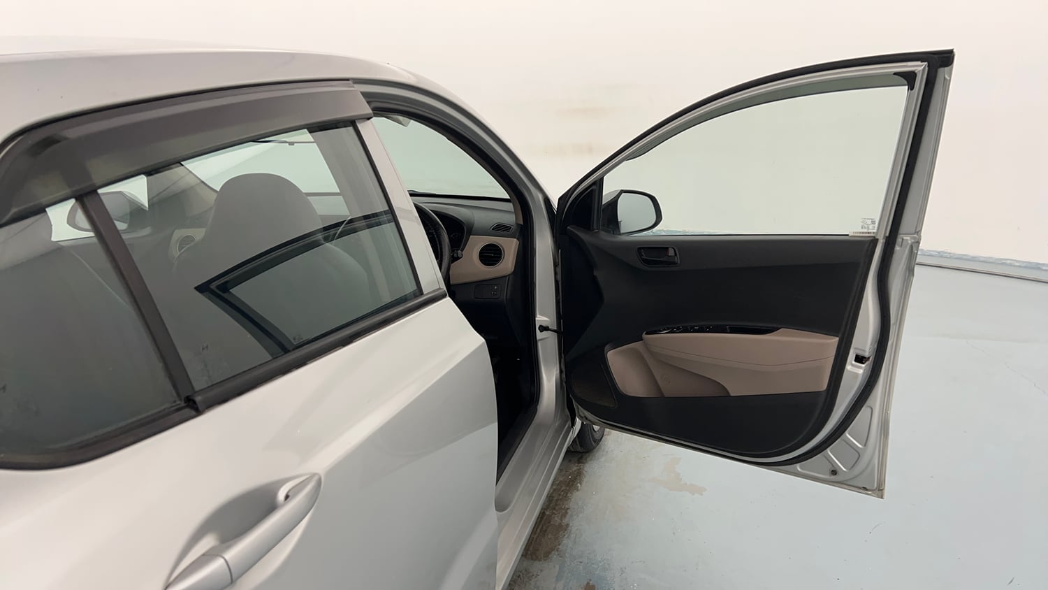 Used 2019 Hyundai Grand i10 Magna 1.2 Kappa VTVT Petrol Manual interior RIGHT FRONT DOOR OPEN VIEW