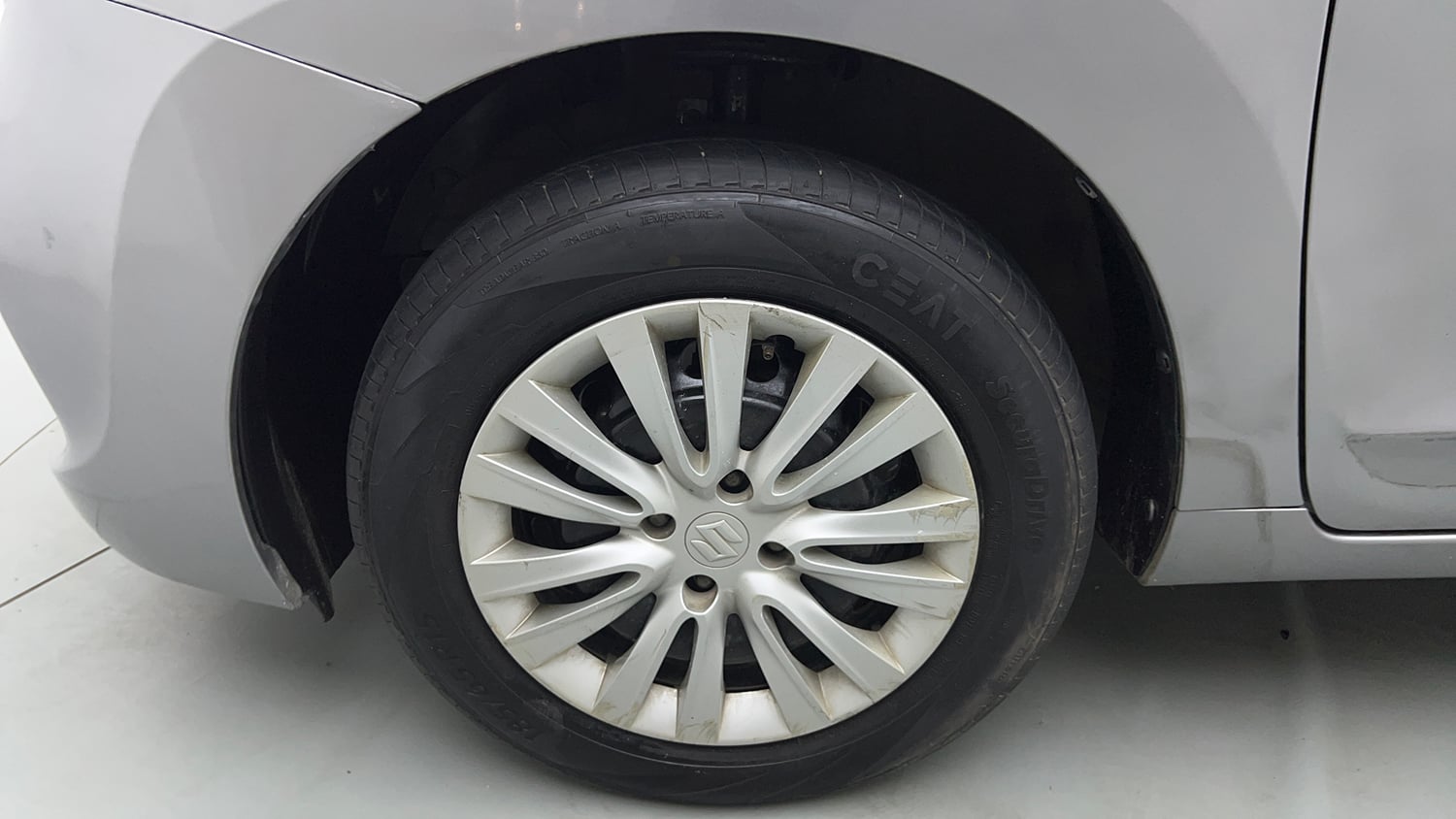 Used 2019 Maruti Suzuki Baleno Delta Petrol Manual tyres LEFT FRONT TYRE RIM VIEW