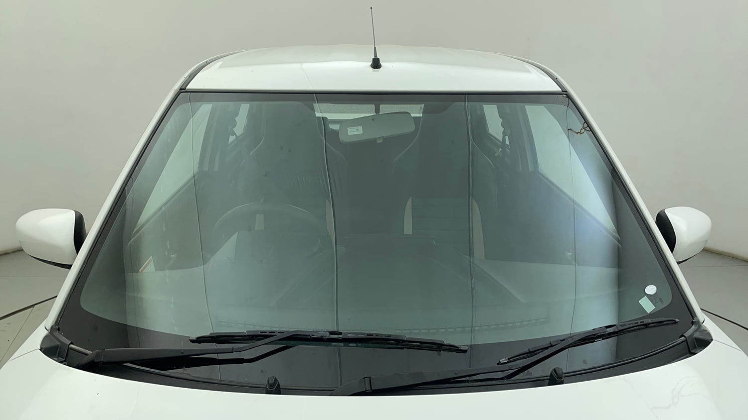 Used 2025 Maruti Suzuki Wagon R VXI 1.0 CNG Cng Manual exterior FRONT WINDSHIELD VIEW