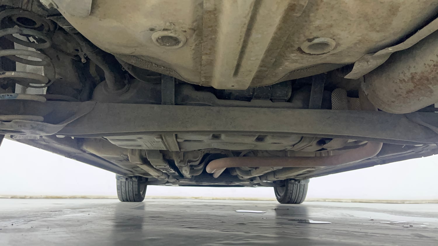 Used 2018 Hyundai Elite i20 Asta 1.2 Dual Tone Petrol Manual extra REAR UNDERBODY VIEW (TAKEN FROM REAR)