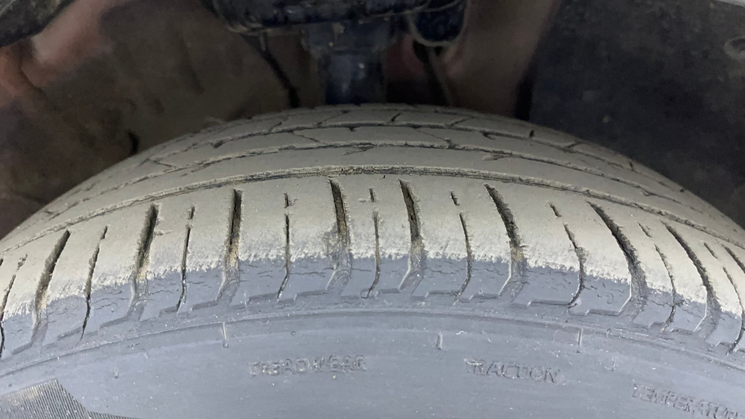 Used 2023 Hyundai Venue SX 1.5 CRDi Diesel Manual tyres RIGHT FRONT TYRE TREAD VIEW