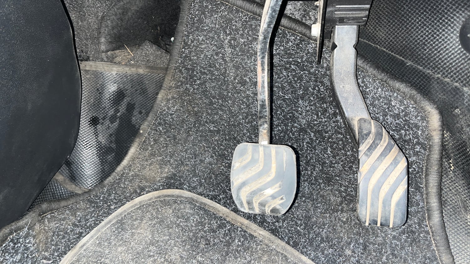 Used 2023 Renault Triber RXT EASY-R AMT Petrol Automatic interior PEDALS VIEW