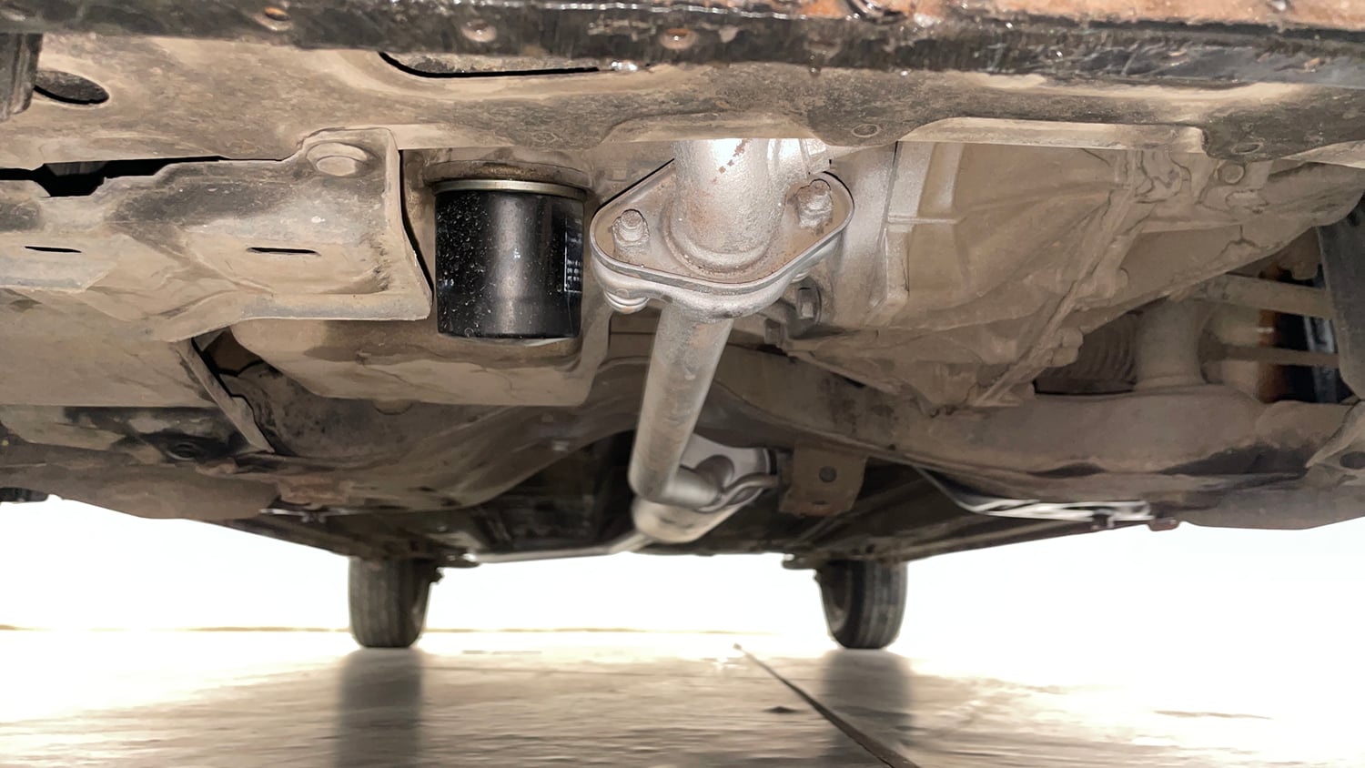 Used 2018 Maruti Suzuki Celerio X Zxi (O) AMT Petrol Automatic extra FRONT LEFT UNDERBODY VIEW