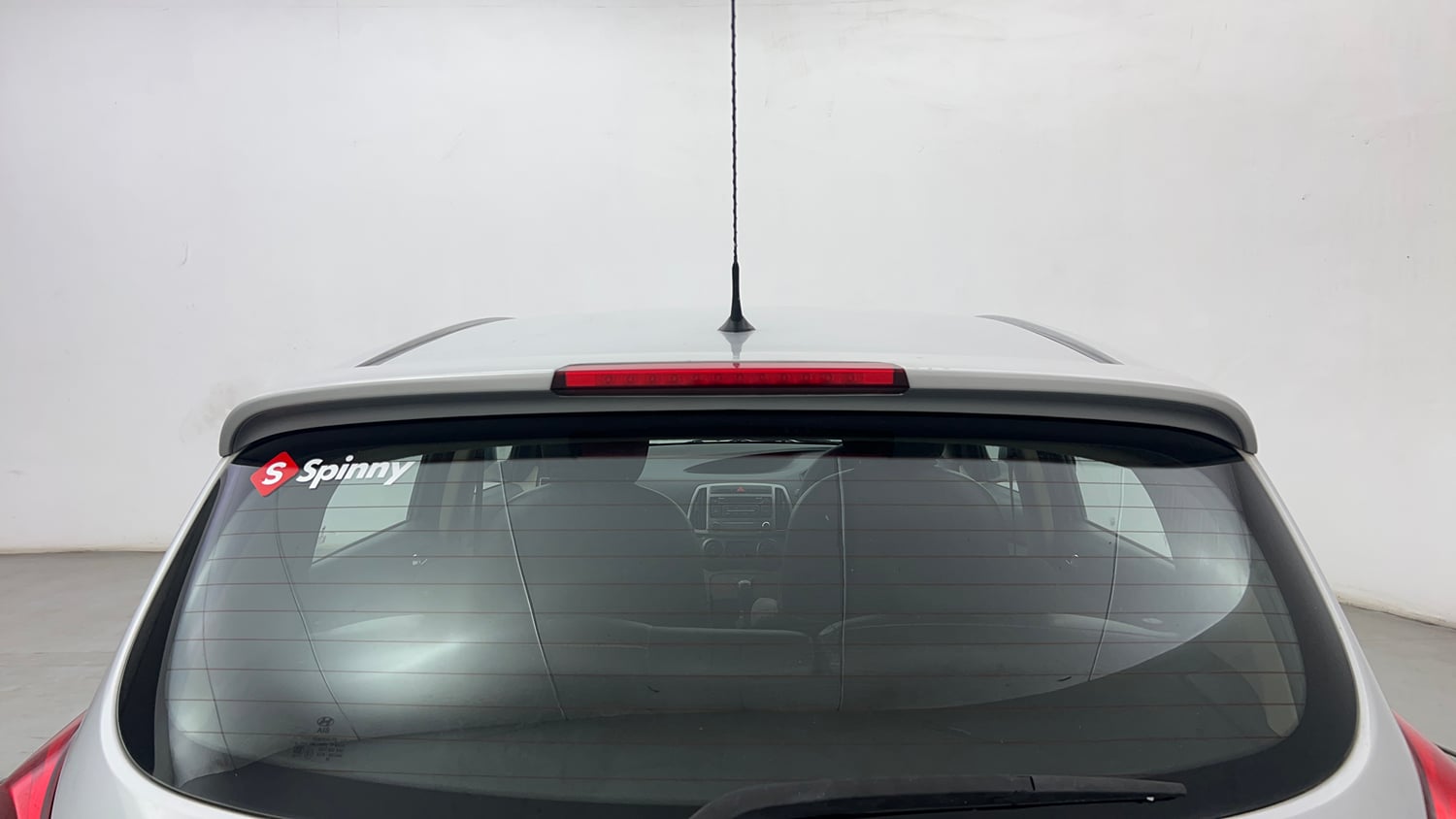 Used 2012 Hyundai i20 Asta 1.4 CRDI Diesel Manual exterior BACK WINDSHIELD VIEW