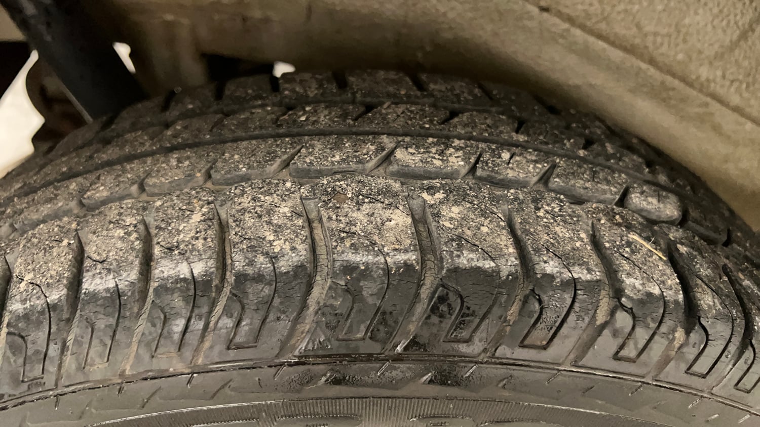 Used 2018 Maruti Suzuki Wagon R VXI Petrol Manual tyres RIGHT REAR TYRE TREAD VIEW