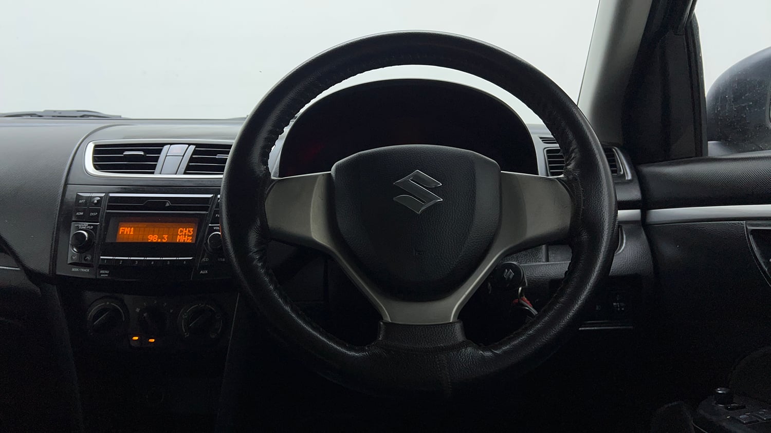 Used 2015 Maruti Suzuki Swift VXi Petrol Manual interior STEERING VIEW
