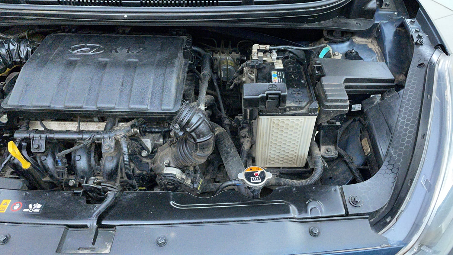 Used 2022 Hyundai Grand i10 Nios Corporate Edition MT Petrol Manual engine ENGINE LEFT SIDE VIEW