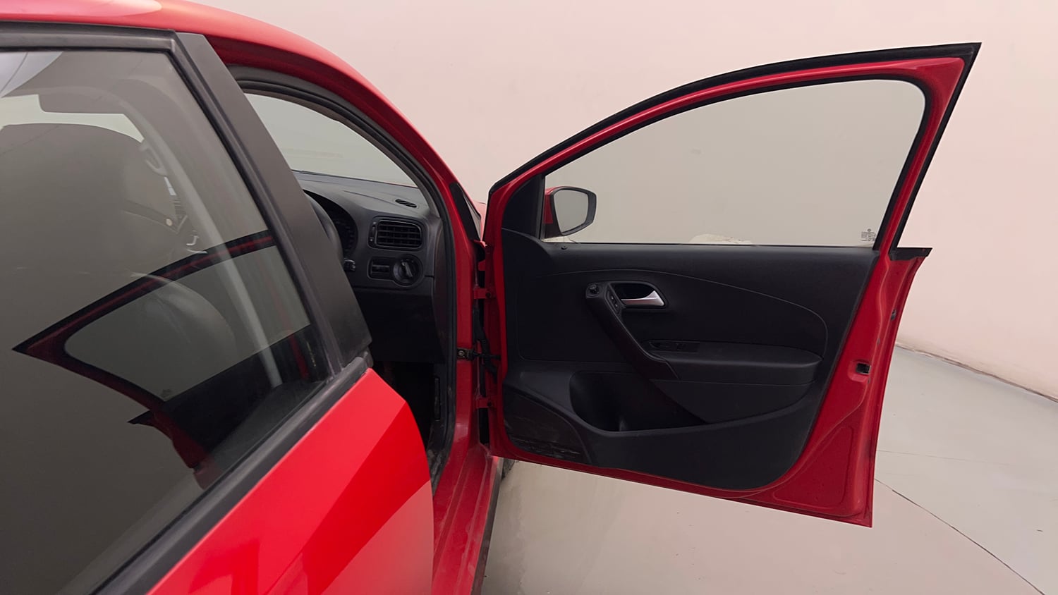 Used 2020 Volkswagen Polo Comfortline Plus 1.0L MPI Petrol Manual interior RIGHT FRONT DOOR OPEN VIEW