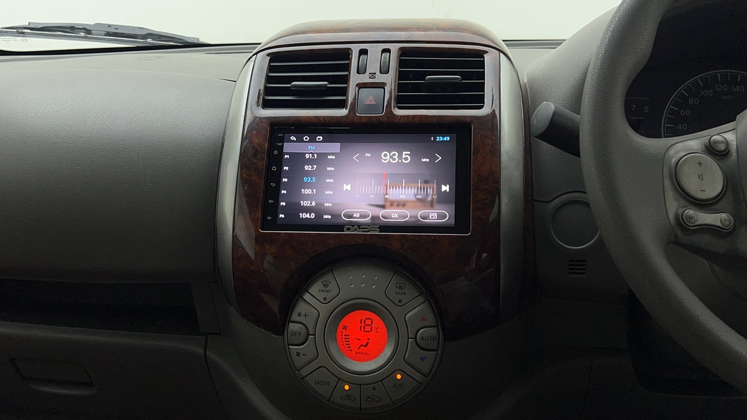 Used 2013 Nissan Sunny XL Petrol Manual top_features Integrated (in-dash) music system