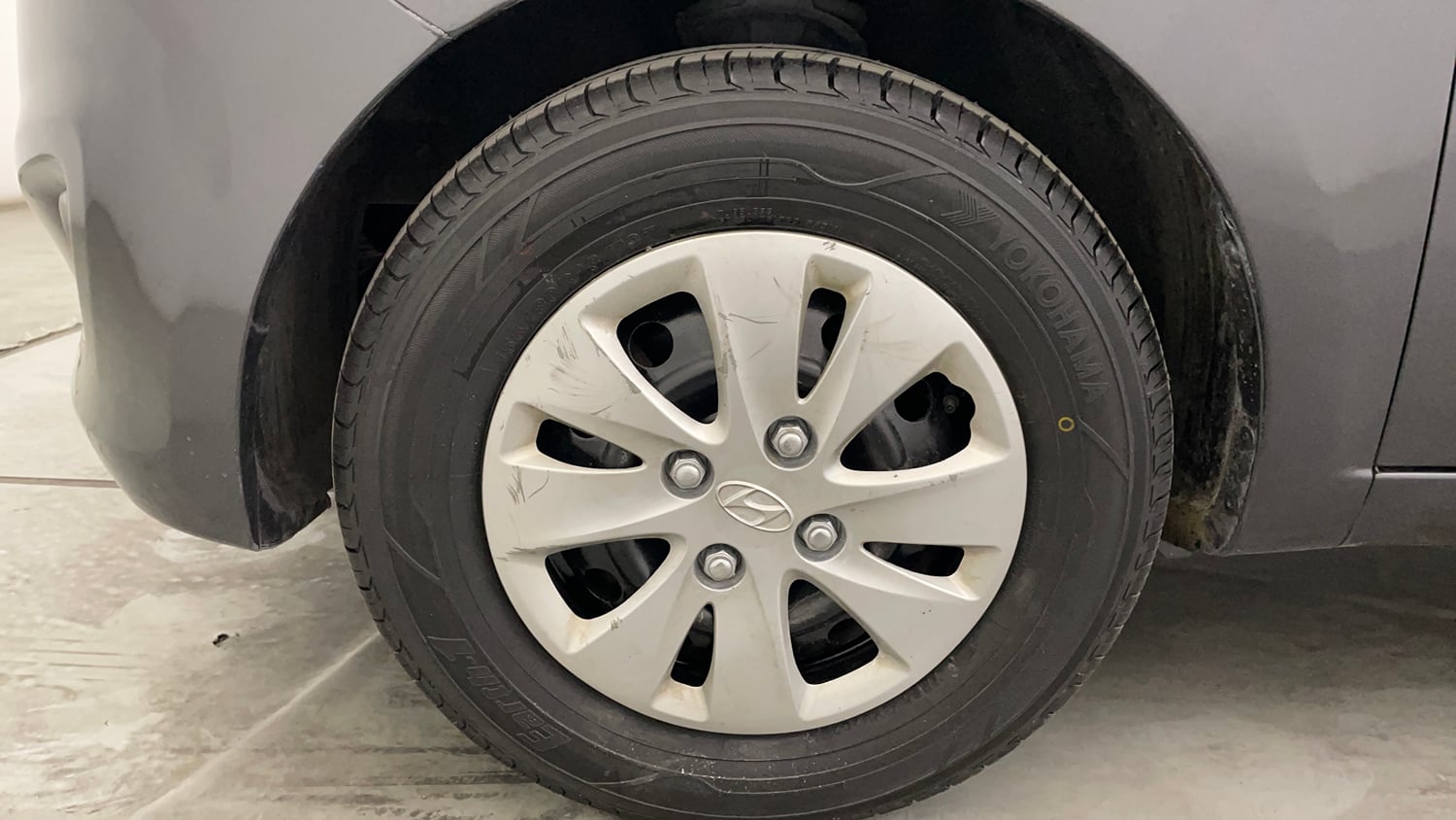 Used 2012 Hyundai i10 Magna 1.2 Kappa2 Petrol Manual tyres LEFT FRONT TYRE RIM VIEW