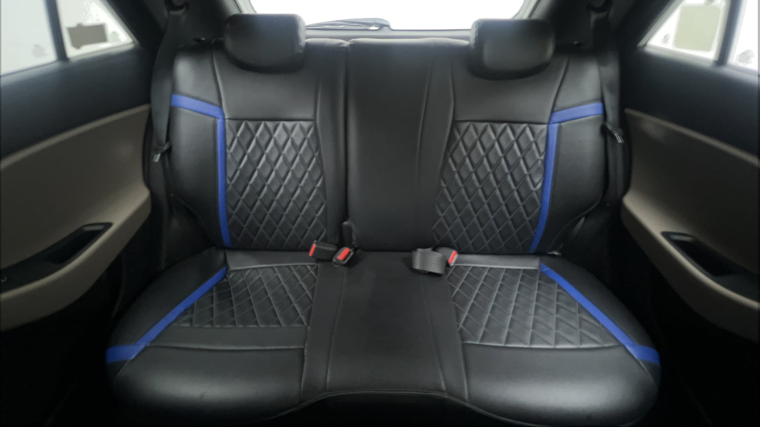 Used 2016 Hyundai Elite i20 Asta 1.2 (O) Petrol Manual interior REAR SEAT CONDITION VIEW