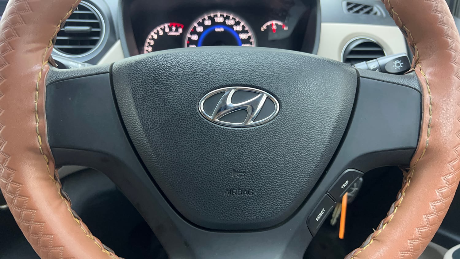 Used 2018 Hyundai Grand i10 Magna 1.2 Kappa VTVT Petrol Manual top_features Airbags