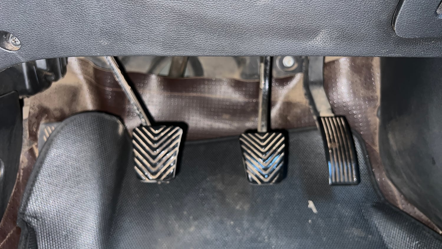 Used 2015 Hyundai Elite i20 Sportz 1.2 Petrol Manual interior PEDALS VIEW