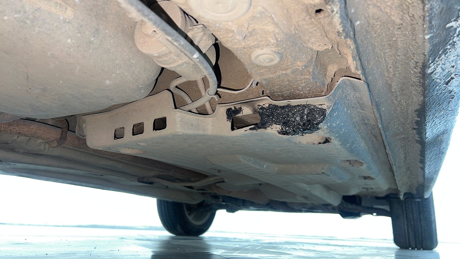 Used 2015 Volkswagen Polo Highline1.2L (P) Petrol Manual extra REAR RIGHT UNDERBODY VIEW