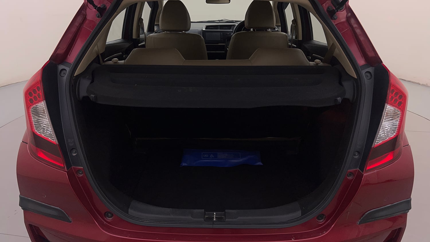 Used 2020 Honda Jazz ZX CVT Petrol Automatic interior DICKY INSIDE VIEW