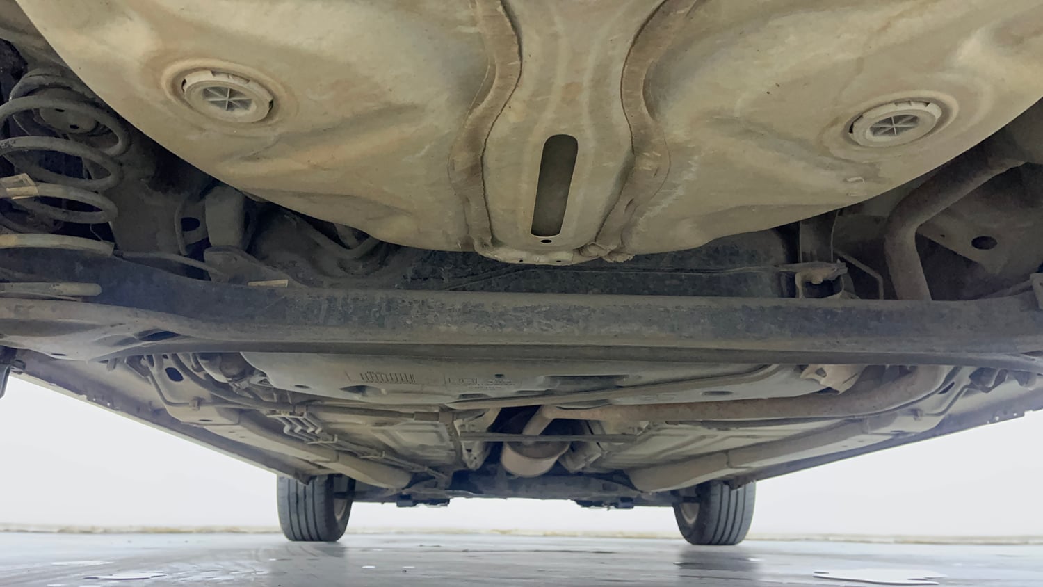 Used 2020 Toyota Glanza V CVT Petrol Automatic extra REAR UNDERBODY VIEW (TAKEN FROM REAR)