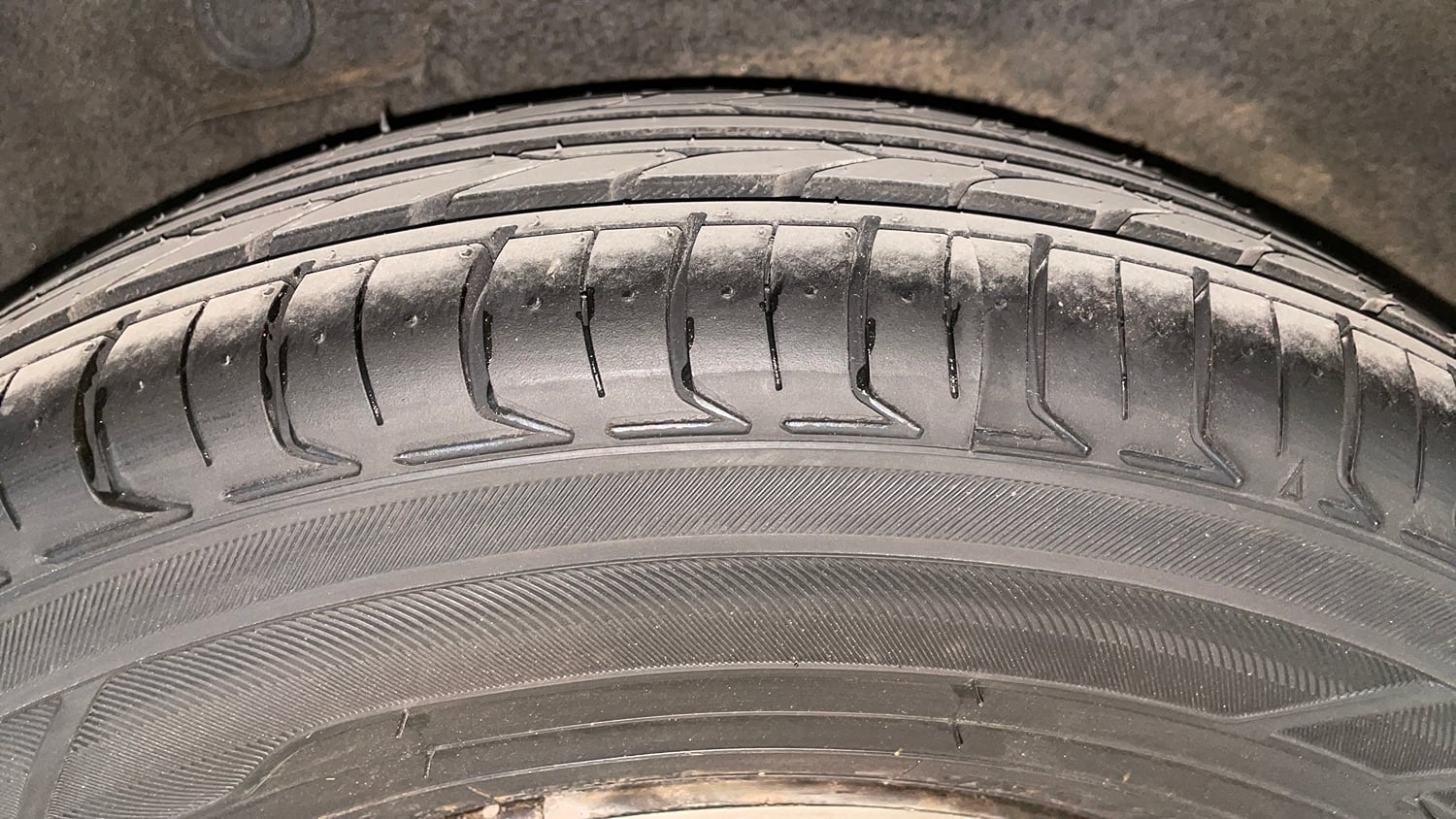 Used 2012 Hyundai i10 Magna 1.2 Kappa2 Petrol Manual tyres RIGHT REAR TYRE TREAD VIEW