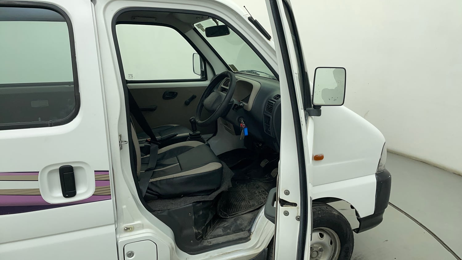 Used 2016 Maruti Suzuki Eeco 5 STR WITH A/C+HTR Petrol Manual interior RIGHT SIDE FRONT DOOR CABIN VIEW